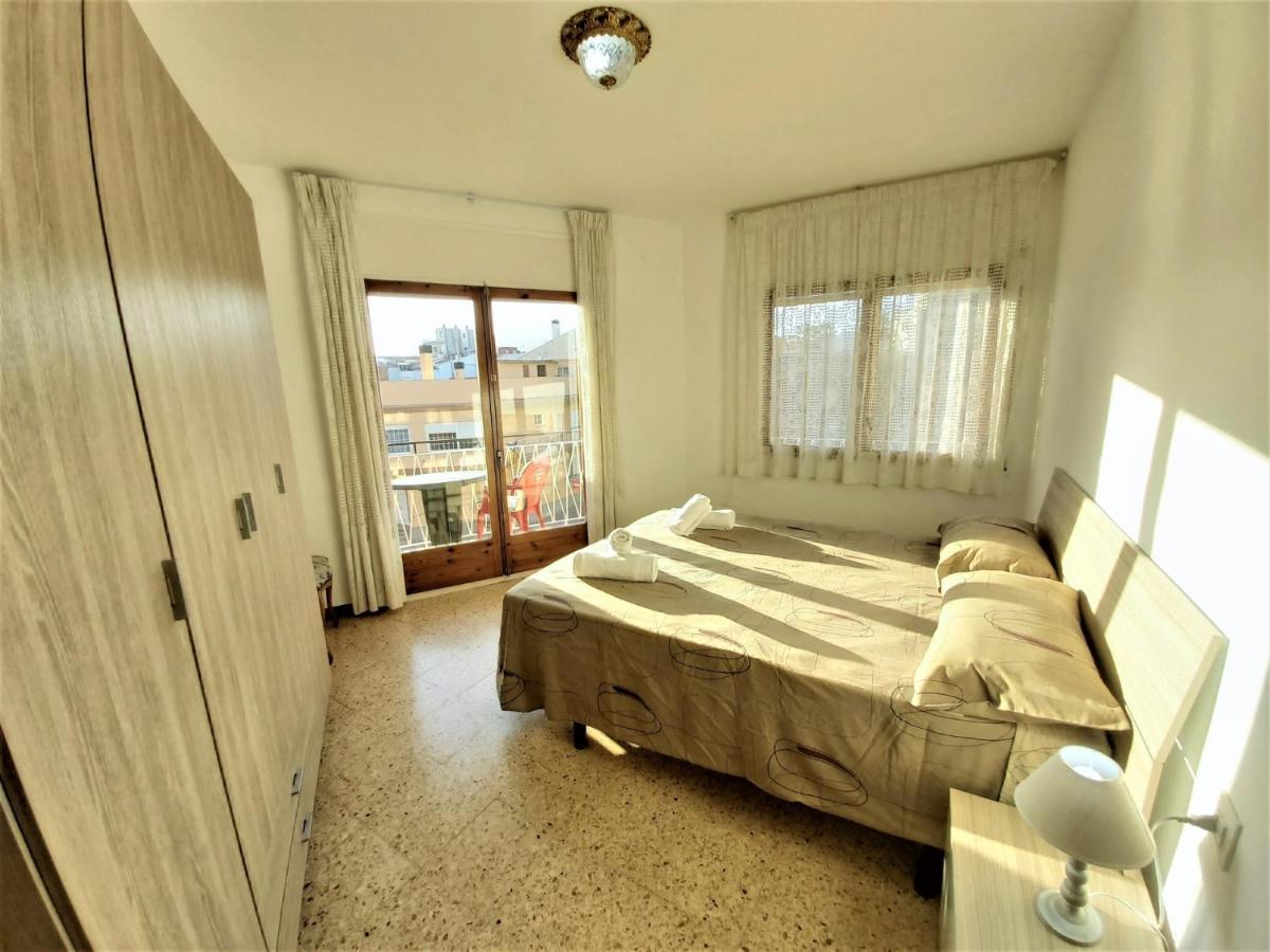 Diana Apartamento Con Terraza Muy Cerca Del Mar Пинеда-де-Мар Экстерьер фото