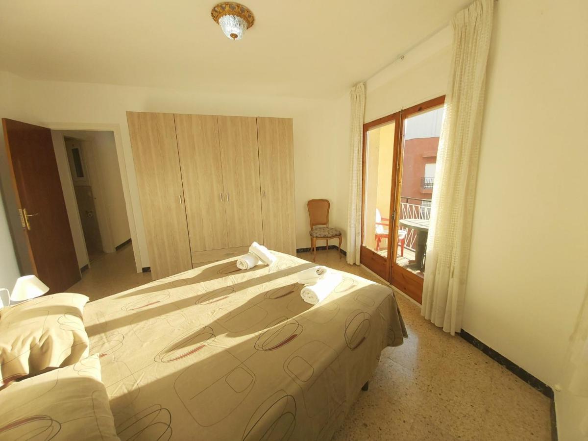 Diana Apartamento Con Terraza Muy Cerca Del Mar Пинеда-де-Мар Экстерьер фото