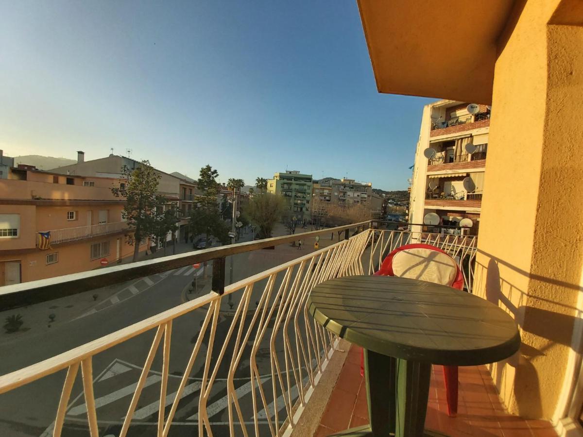 Diana Apartamento Con Terraza Muy Cerca Del Mar Пинеда-де-Мар Экстерьер фото